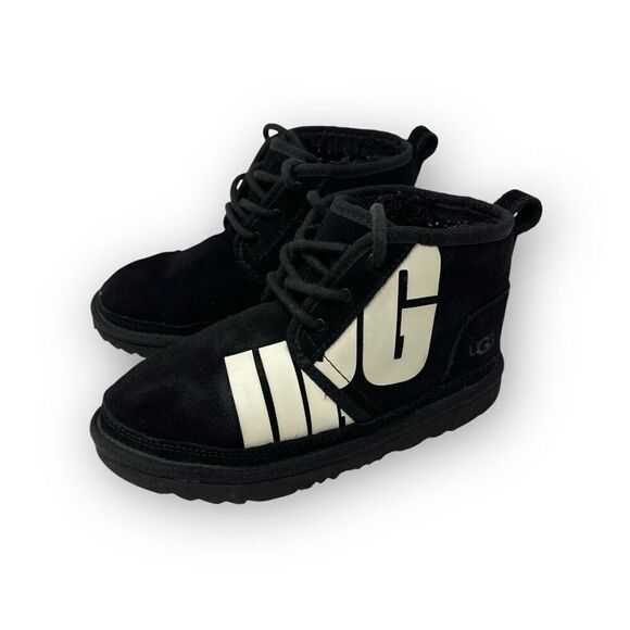 UGG Neumel Chopd Suede Chukka Boot Black White Shearling Youth Big Kid Size 3 - Picture 1 of 10